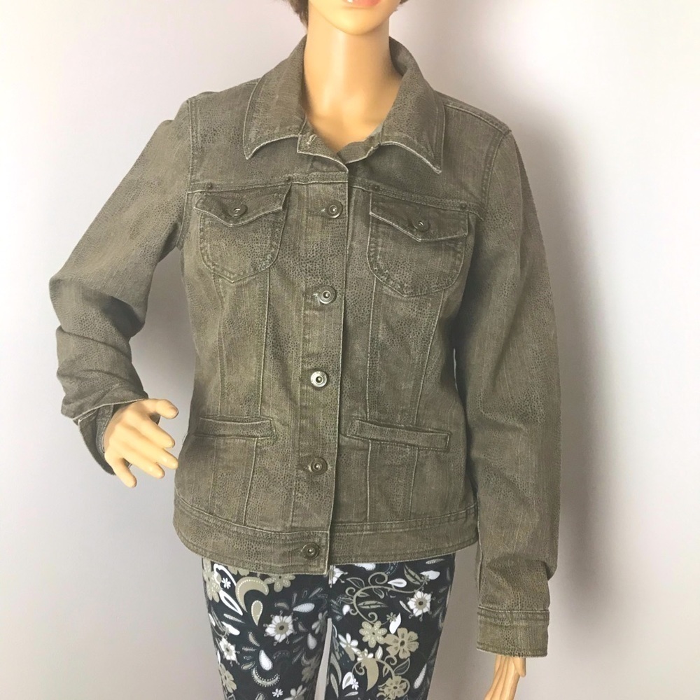 Baccini Women’s Animal Print Jean Jacket  Size: Medium